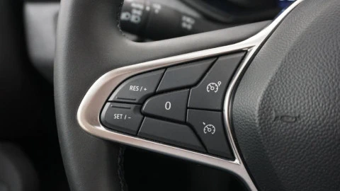 Renault Clio Evolution TCe 100 (74kw) GLP
