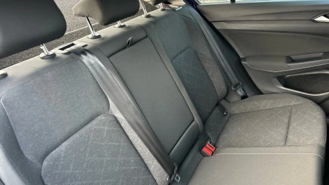 Volkswagen Golf Life 1.0 TSI 81kW (110CV)