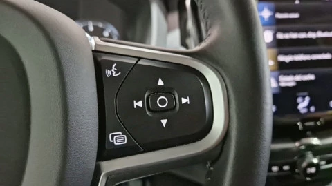 Volvo XC60 2.0 B4 D AWD Momentum Pro Auto