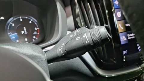 Volvo XC60 2.0 B4 D AWD Momentum Pro Auto