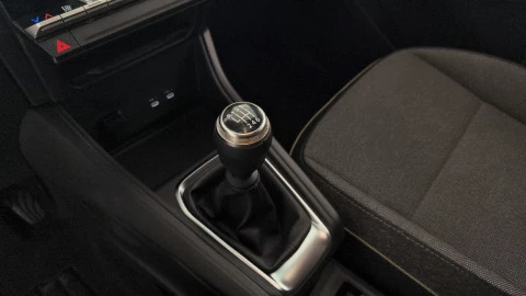 Renault Captur techno Eco-G 100cv (74 kW)