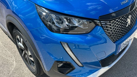 Peugeot 2008 Allure Puretech 100 S&S BVM6 Peugeot 2008 Allure Puretech 100 S&S BVM6