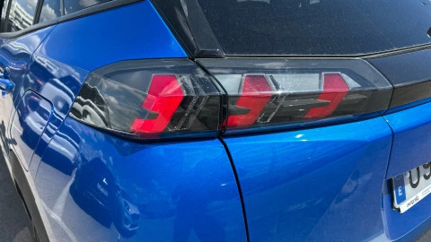 Peugeot 2008 Allure Puretech 100 S&S BVM6 Peugeot 2008 Allure Puretech 100 S&S BVM6