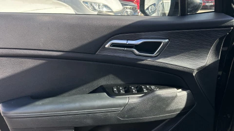 Kia Sportage 1.6 T-GDi MHEV 118kW (160CV) Drive 18