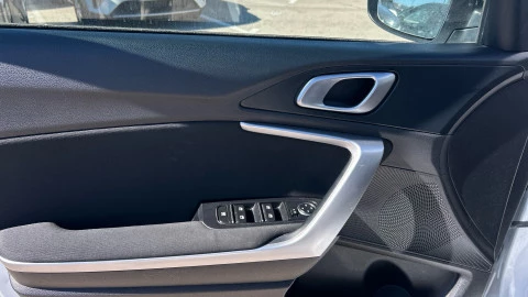 Kia Ceed 1.6 MHEV iMT 100kW (136CV) Drive