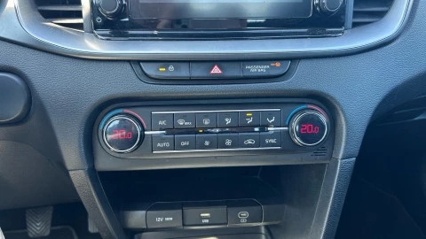 Kia Ceed 1.6 MHEV iMT 100kW (136CV) Drive