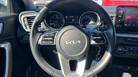 Kia Ceed 1.6 MHEV iMT 100kW (136CV) Drive