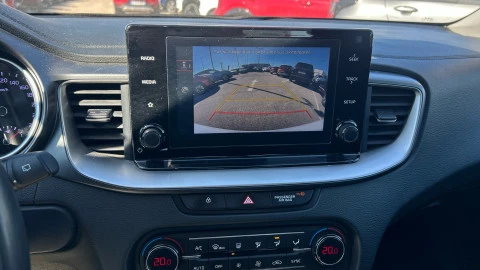 Kia Ceed 1.6 MHEV iMT 100kW (136CV) Drive