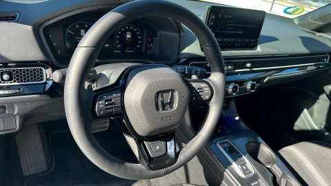 Honda Civic 2.0 i-MMD Sport CVT