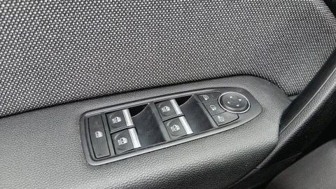 Renault Captur techno Eco-G 100cv (74 kW)