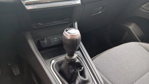 Renault Captur techno Eco-G 100cv (74 kW)