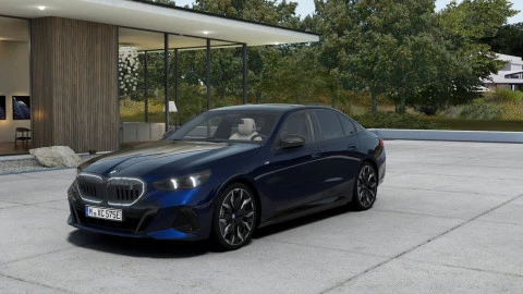 BMW i5 xDrive40
