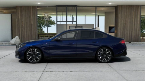 BMW i5 xDrive40