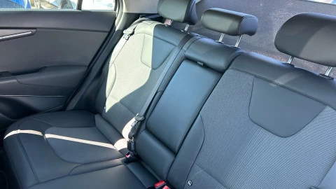 Kia Niro 1.6 GDi HEV 104kW (141CV) Drive