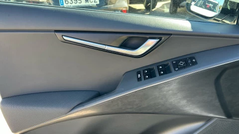 Kia Niro 1.6 GDi HEV 104kW (141CV) Drive