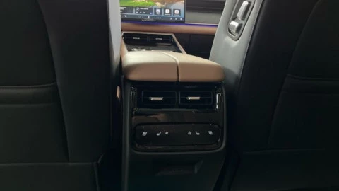 EBRO S900 PHEV 1.5 TGDI 3DHT 4X4 Luxury