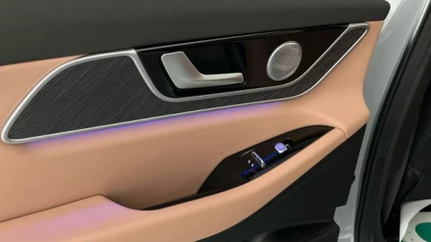 EBRO S900 PHEV 1.5 TGDI 3DHT 4X4 Luxury