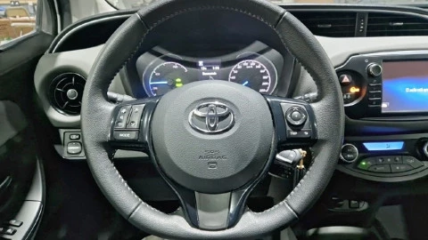 Toyota Yaris 1.5 100H Active