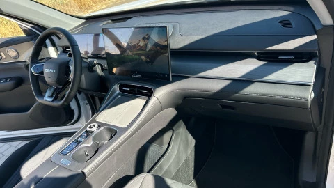 EBRO S800 1.5 TGDI PHEV Luxury E-CVT