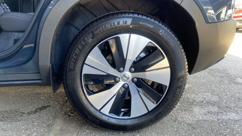 Volvo XC40 2.0 B3 G Plus Dark Auto