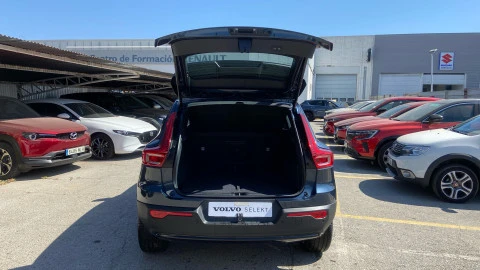 Volvo XC40 2.0 B3 G Plus Dark Auto