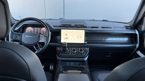 Land Rover Defender 3.0 P400 X-Dynamic HSE 110 Auto 4WD MHEV