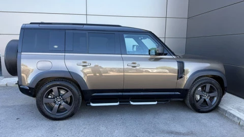 Land Rover Defender 3.0 P400 X-Dynamic HSE 110 Auto 4WD MHEV