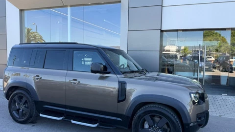 Land Rover Defender 3.0 P400 X-Dynamic HSE 110 Auto 4WD MHEV