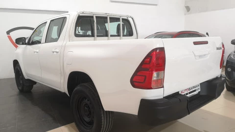 Toyota Hilux 2.4 D4D Cabina Doble GX