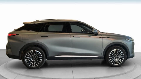 Omoda 9 OMODA 9 1.5 TGDI SHS PREMIUM DHT 5P