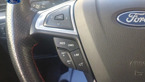 Ford S-MAX 2.5 Duratec Atk. FHEV 140kW ST-Line 7