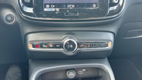 Volvo XC40 2.0 B3 G Core Auto