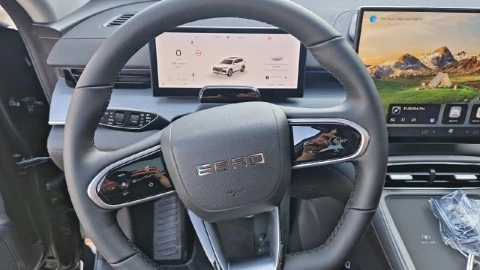 EBRO S800 1.6 TGDI Luxury 7 DCT