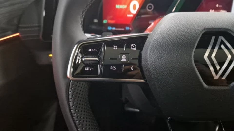 Renault Scenic E-Tech Iconic 160 kW (220CV) gran autonomía