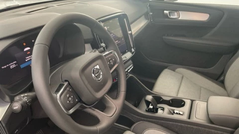 Volvo XC40 B3 G Core Auto 120 kW (163 CV)