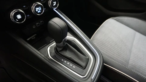 Renault Clio Techno full hybrid E-Tech 145 (103Kw)