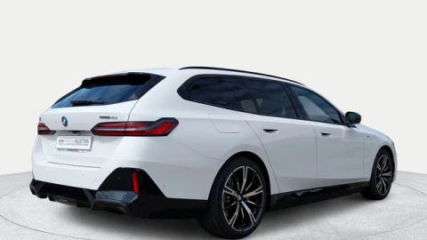 BMW i5 eDrive40
