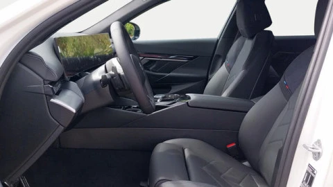 BMW i5 eDrive40