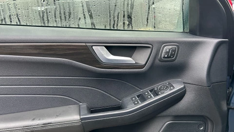 Ford Kuga Vignale 2.5 Duratec FHEV 140kW Auto