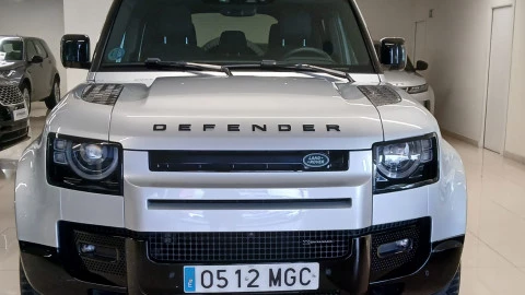 Land Rover Defender 3.0D I6 250 X-Dyn SE 110 AT 4WD MHEV