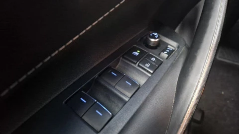 Toyota Corolla 2.0 180H FEEL! E-CVT TOURING SPORT