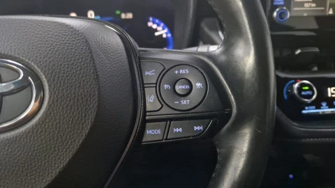 Toyota Corolla 2.0 180H FEEL! E-CVT TOURING SPORT