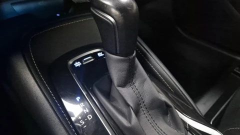 Toyota Corolla 2.0 180H FEEL! E-CVT TOURING SPORT