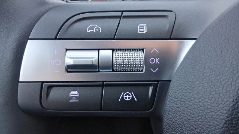 Hyundai Kona EV 99kW 48kWh Black Line