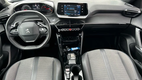 Peugeot 2008 Allure Puretech 130 S&S EAT8