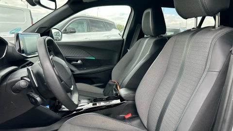 Peugeot 2008 Allure Puretech 130 S&S EAT8