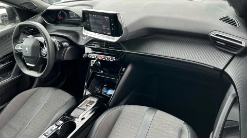 Peugeot 2008 Allure Puretech 130 S&S EAT8