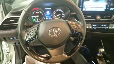 Toyota C-HR 1.8 125H Dynamic Plus