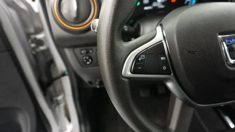 Dacia Spring Comfort Plus Electric 33kW (45CV)