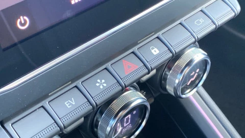 Renault Clio Techno full hybrid E-Tech 145 (103Kw)